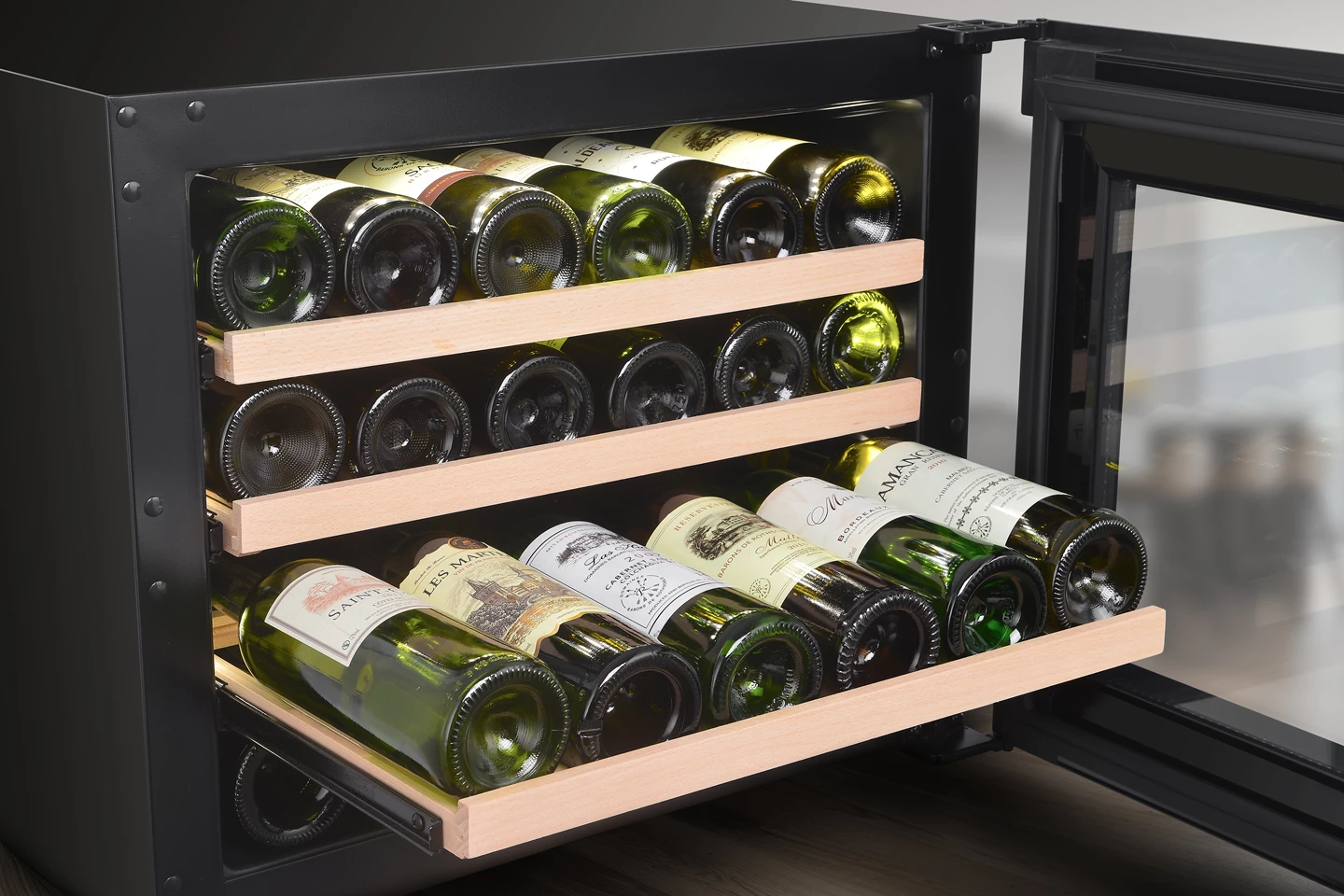 Cave à vin climatisée intégrée 51 L