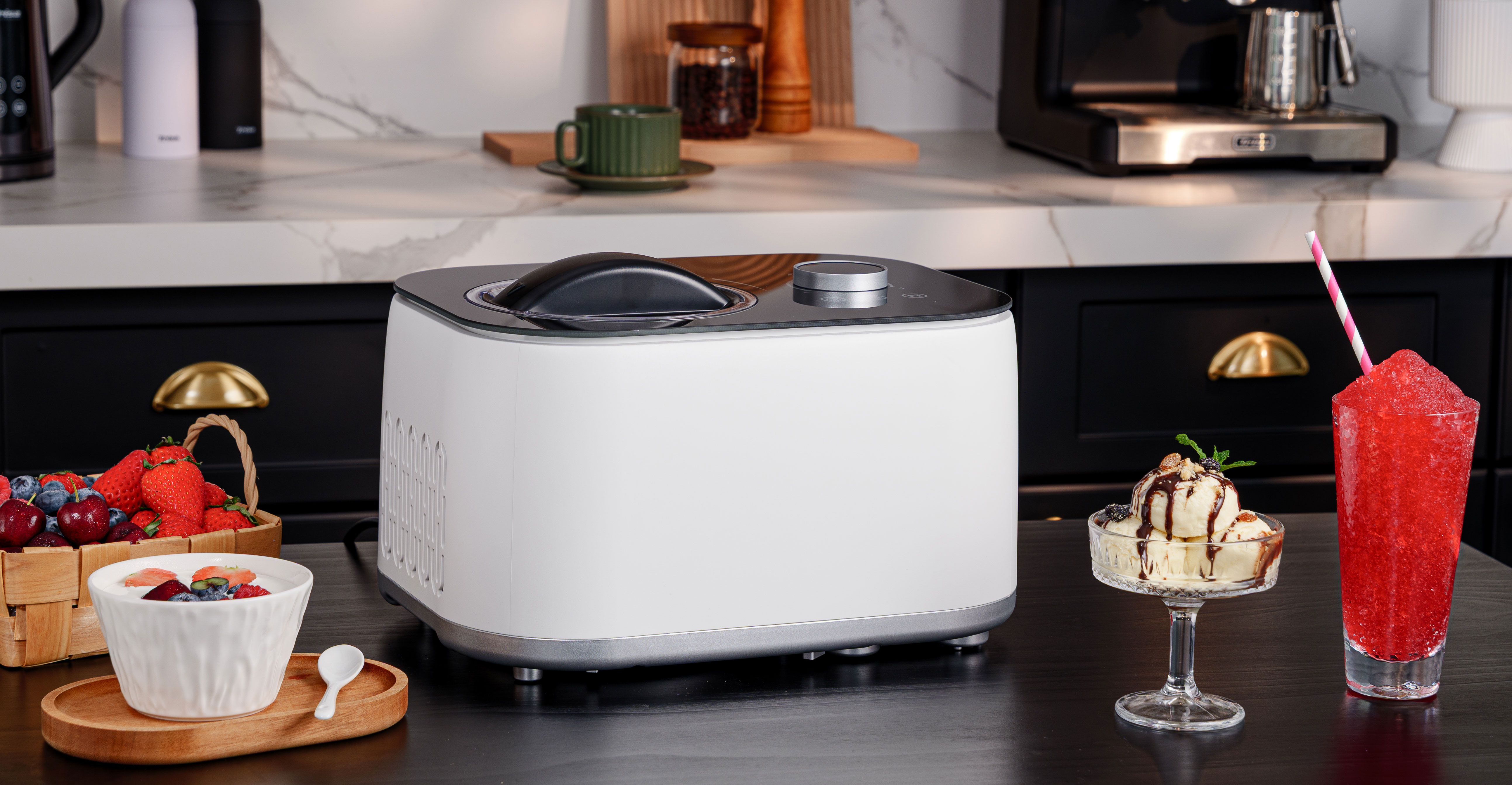 Photo: La Cremeria Plus ice cream maker in a kitchen setting